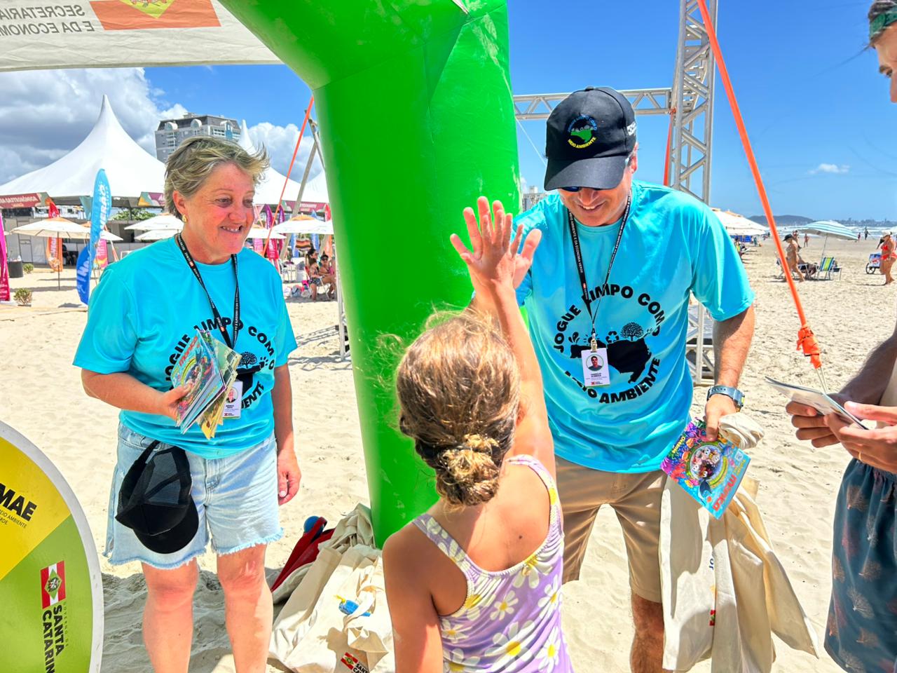 Programa Jogue Limpo com o Meio Ambiente do Governo de Santa Catarina desembarca em Itajaí